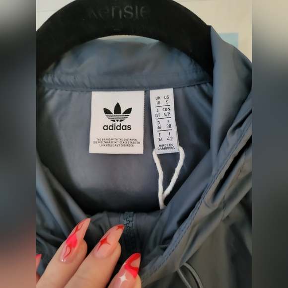 Adidas Women's Crop 3/4 Top - Picture 3 of 9